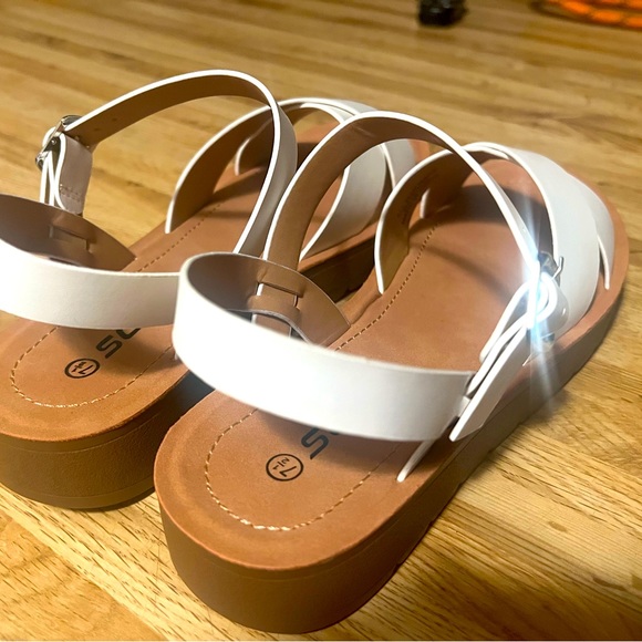 Sandals - Picture 3 of 3